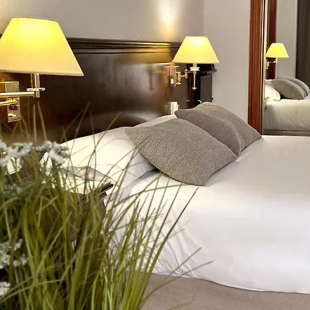 Hotel Turia 4*