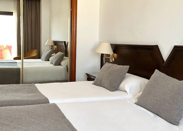 Hotel Turia 4*