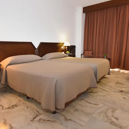Ξενοδοχείο Turia 4*