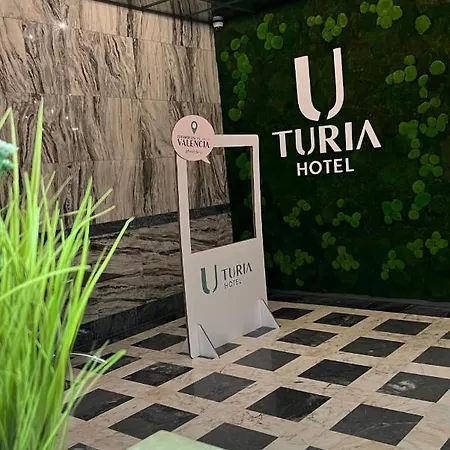 Hotell Turia 4*